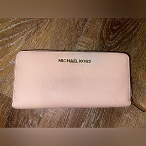 Michael kors wallet
